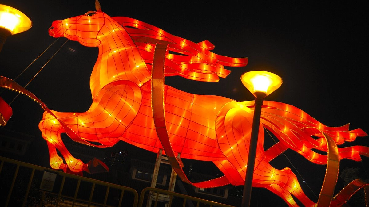 Год Красной Огненной Лошади 2026: чем на самом деле грозит этот символ, кому повезет и как с ним договориться