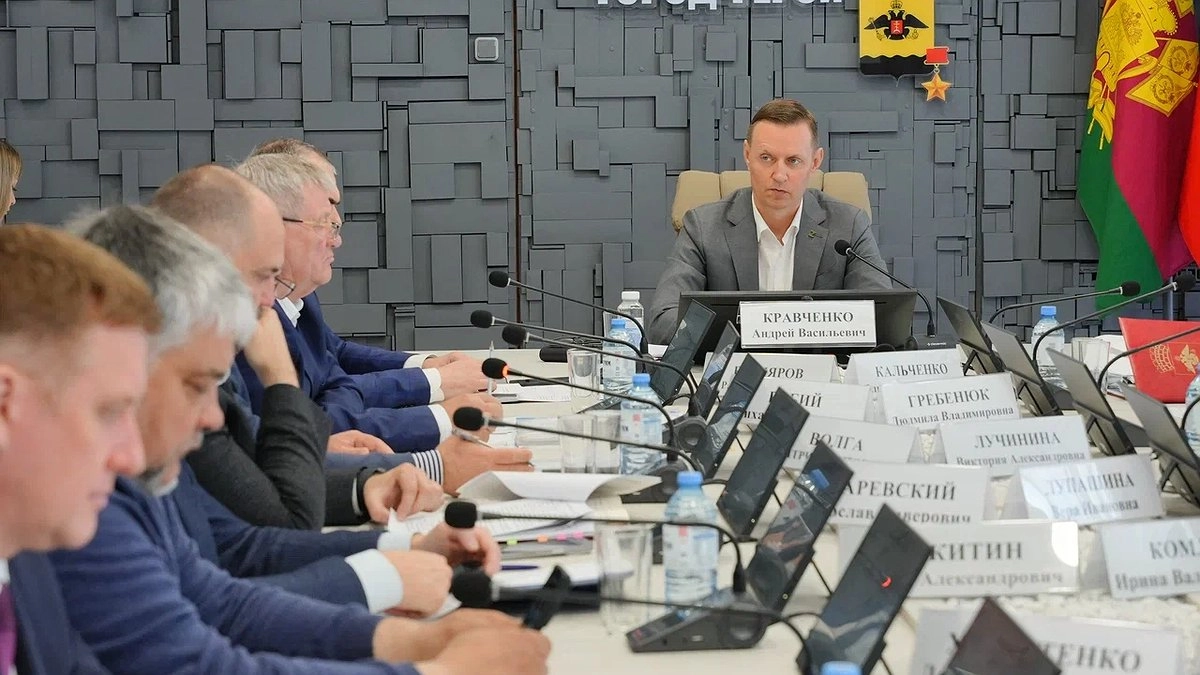 Мэр Новороссийска потребовал немедленно устранить 48 утечек и пригрозил кадровыми решениями за срыв программы «Большая вода»