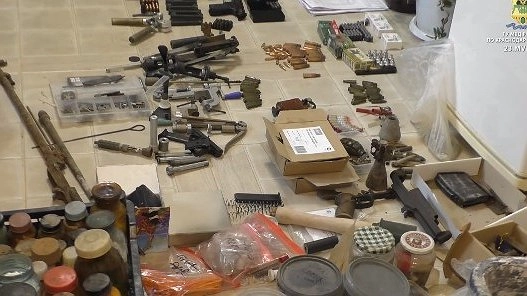 В доме новороссийца нашли склад оружия и боеприпасов