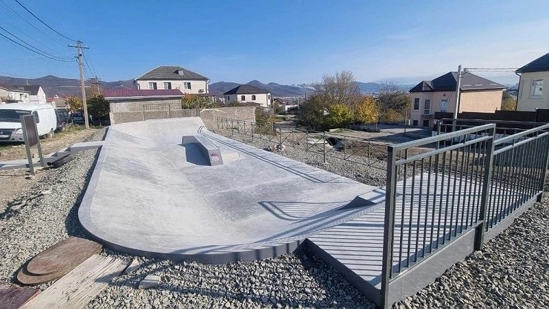 В Новороссийске открыли новую скейт-площадку благодаря инициативным жителям