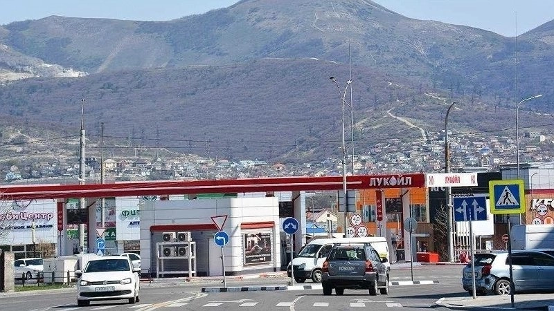 Главная картинка новости: Реконструкцию развилки в 13-м микрорайоне продлили еще на 2,5 месяца