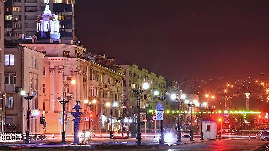 Главная картинка новости: На улицах Новороссийска установили 150 фонарей. Где появится уличное освещение?