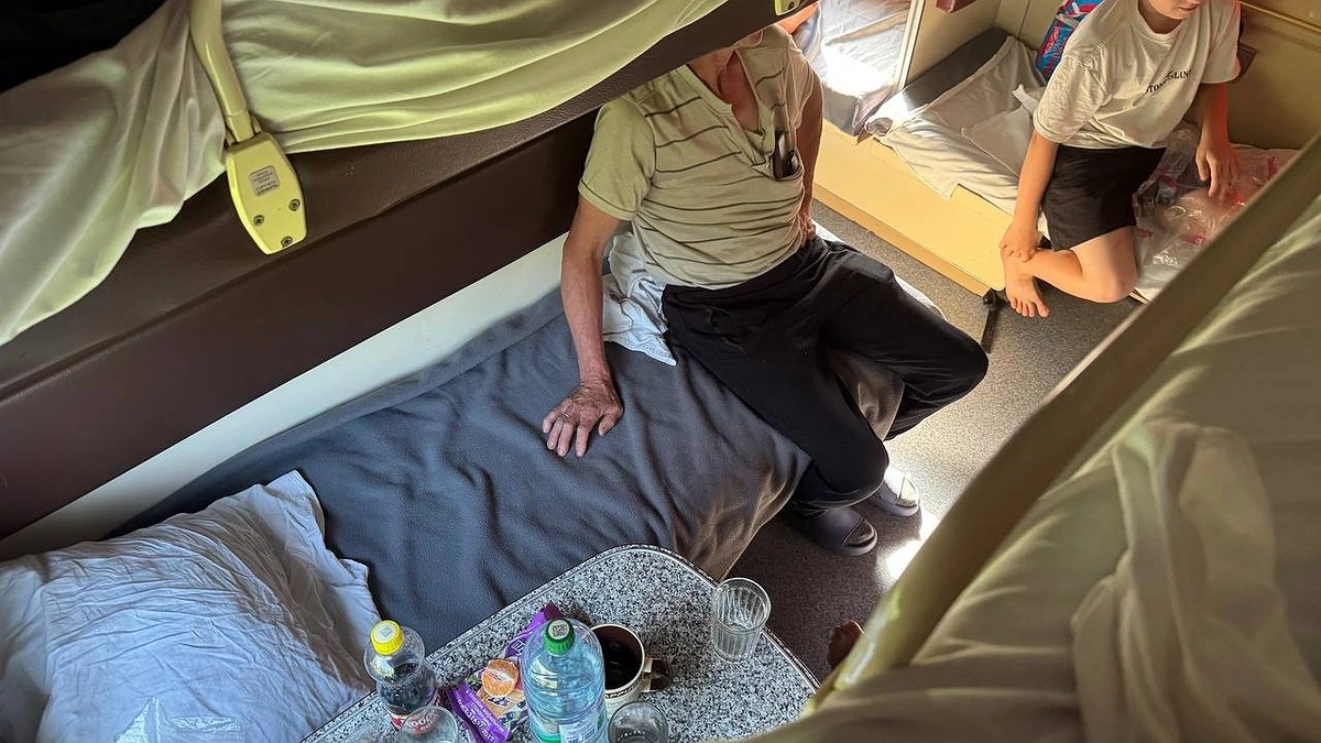 С августа пенсионеры смогут ездить бесплатно: новые правила проезда