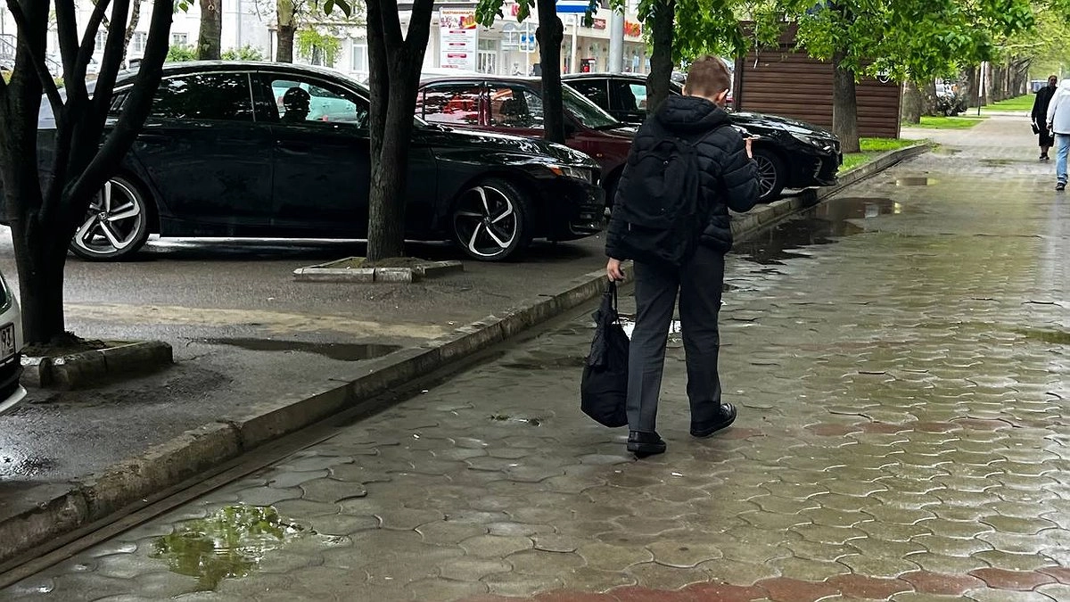 Меняйте планы, нас ждут ливни и похолодание: синоптики обновили прогноз погоды до конца недели