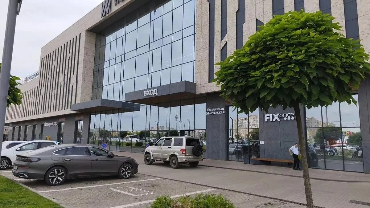 Нападение в ТЦ Краснодара 20 июня 2026: погибшая и пятеро раненых