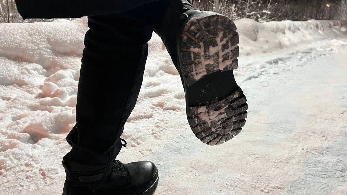 Кладу под стельку и не мерзну даже в -30: старый дедовский способ согреть ноги зимой