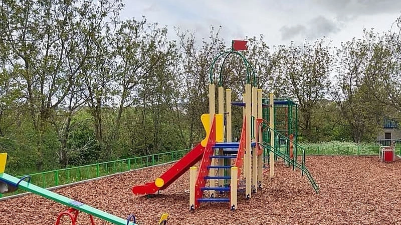 Главная картинка новости: В Раевской построили площадку с элементами воркаута