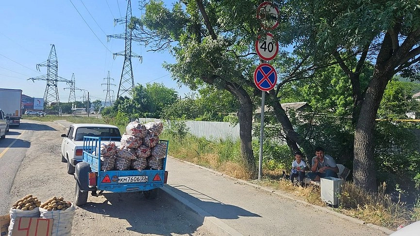 98 протоколов за полгода: в Новороссийске начали жестко бороться с уличными торговцами-нелегалами
