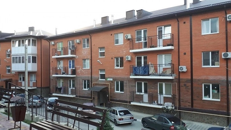 Жители ЖК «Парковый» вновь бьют тревогу из-за разрушающейся подпорной стены