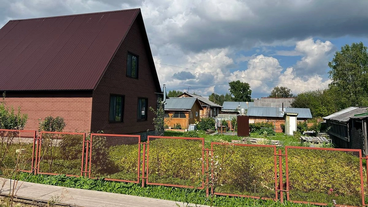 Поставил забор — получил иск: с 7 июля за самодеятельность у межи начнут штрафовать по-взрослому