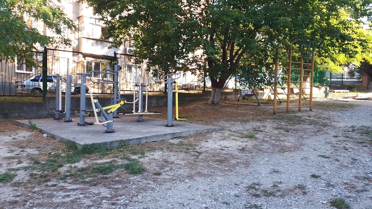 Спортплощадку в Восточном районе Новороссийска отремонтируют за 470 тысяч