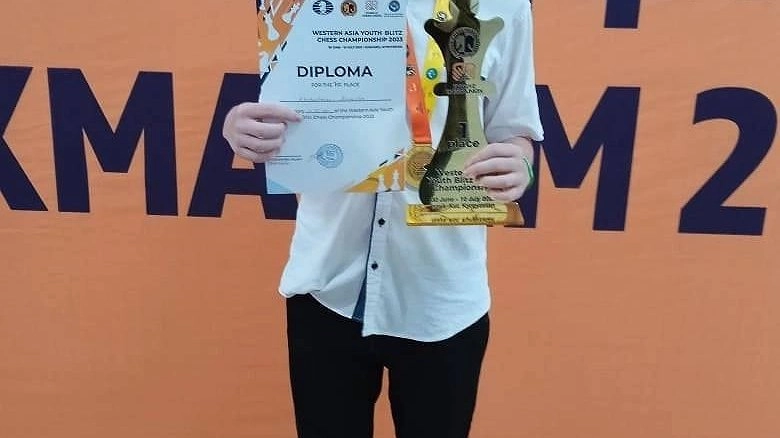 Главная картинка новости: Юный новороссиец взял «золото» в Первенстве Западной Азии по шахматам