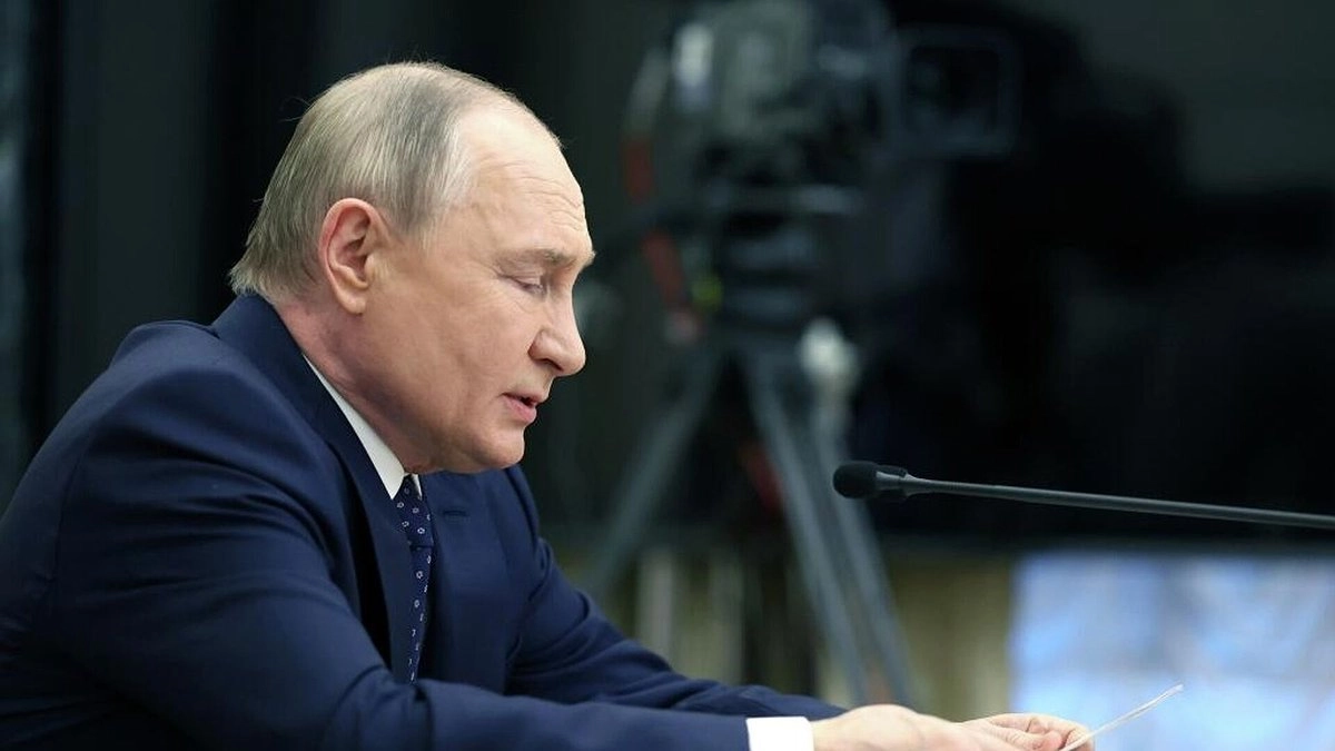 Путин назвал сроки: топливо в Крым начнут поставлять в ближайшее время