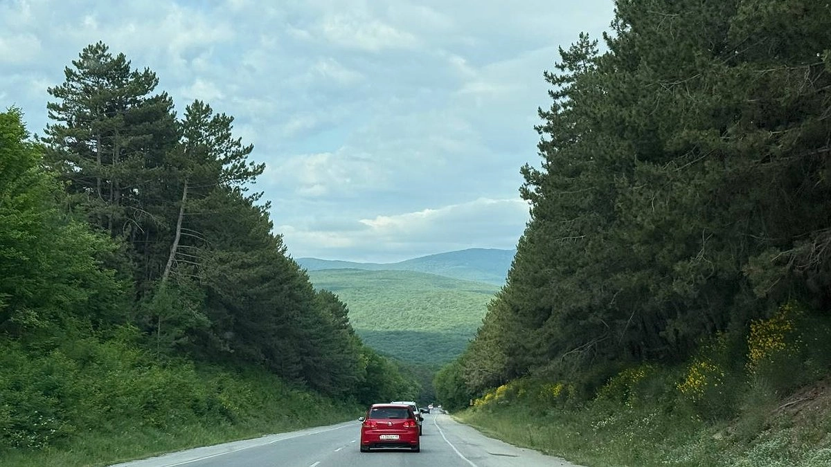 Самый недооценённый курорт Крыма: мало народа, нет пробок, дешевая еда и жильё, можно хорошо подлечиться