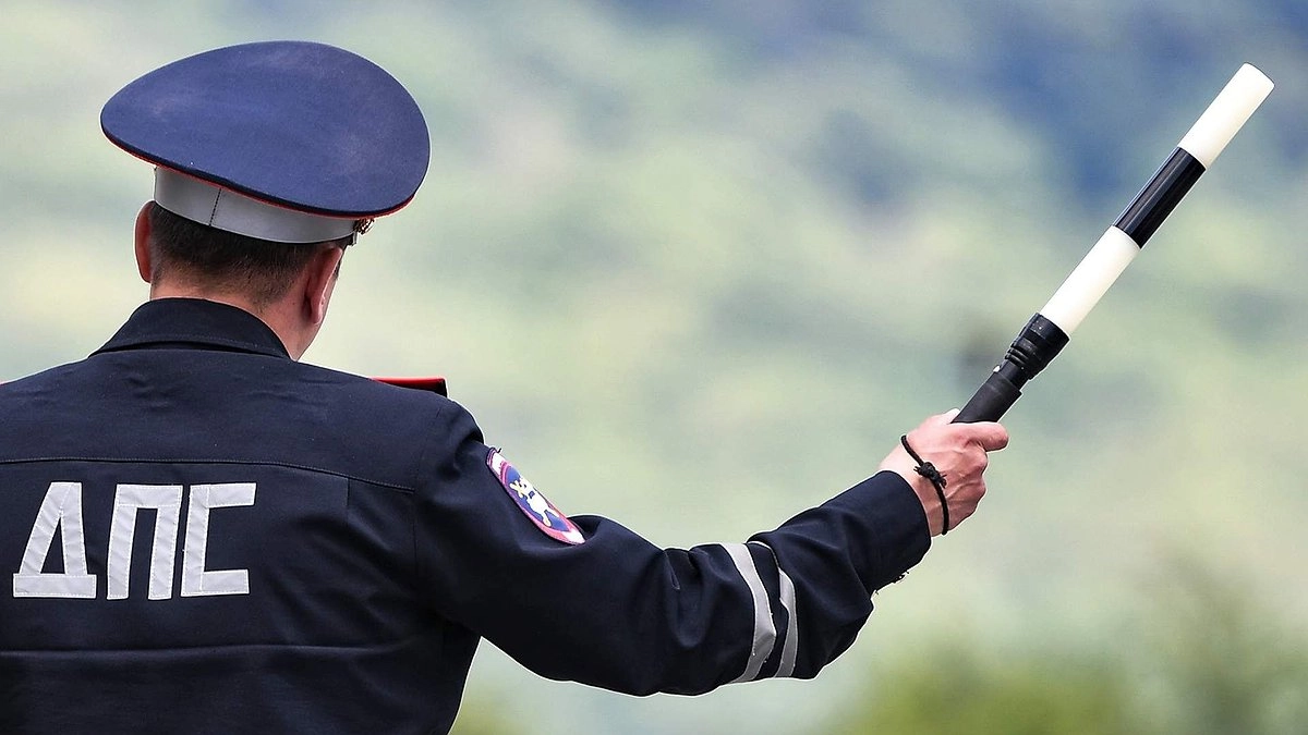 Главная картинка новости: Автоюрист раскрыл схему: как ГИБДД незаконно требует деньги за контактные линзы