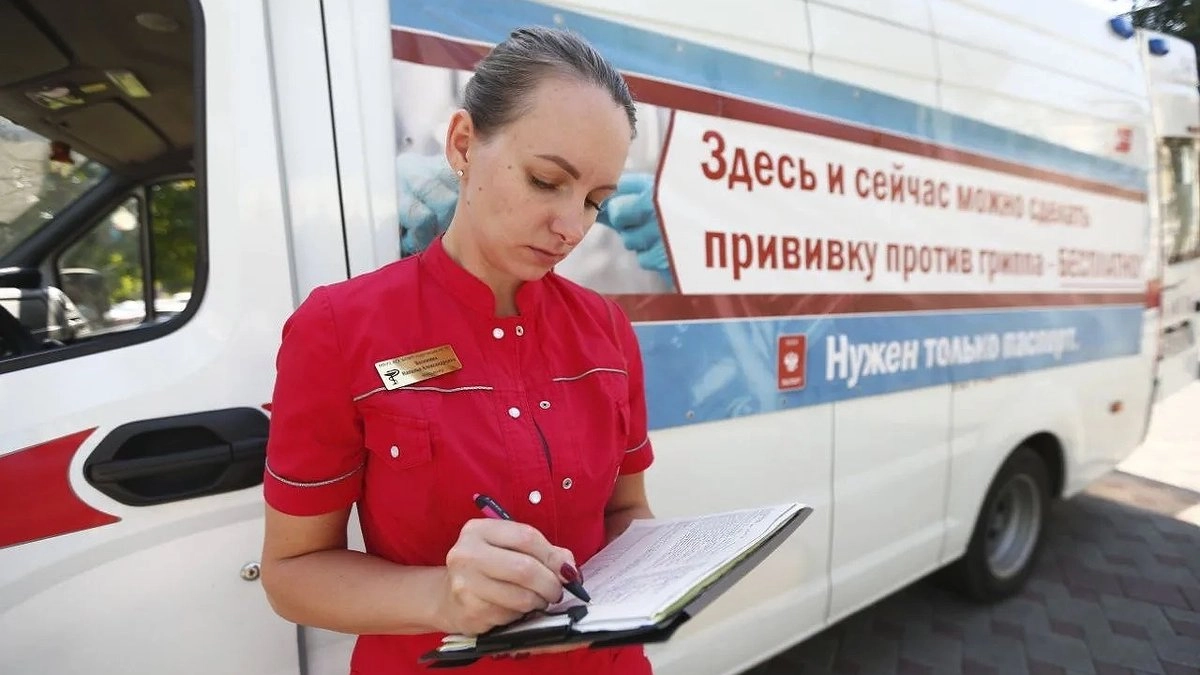 На Кубань пришла первая партия вакцины от гриппа: до конца недели прививки появятся во всех поликлиниках края