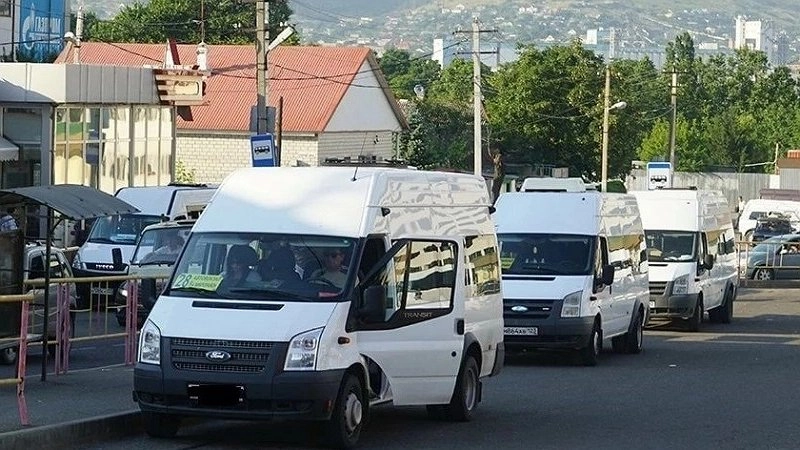 Главная картинка новости: Жители Новороссийска недовольны работой общественного транспорта