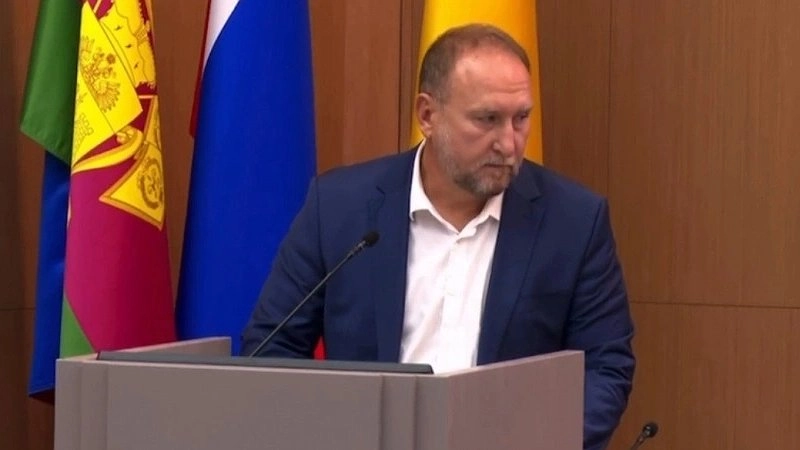 Главная картинка новости: Новый замглавы по ЖКХ не продержался и месяца