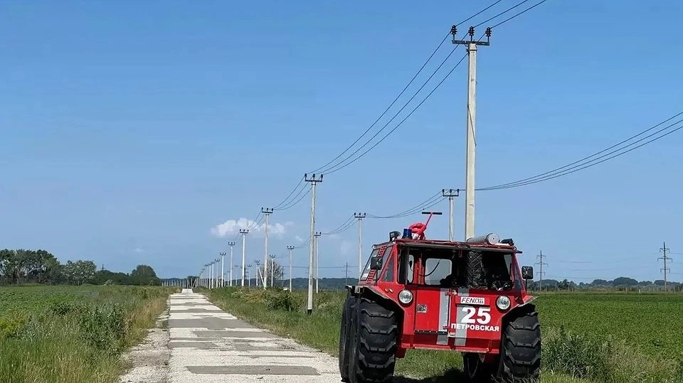В Крымском районе строят дорогу к месту прорыва дамбы на Кубани: техника получит доступ к прорану