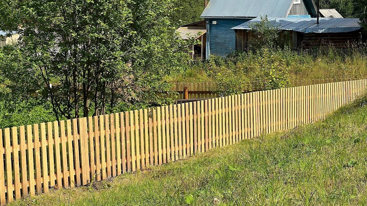 Всем заборам забор: бюджетный, не ржавеет, не просвечивает – никто через него не переберется