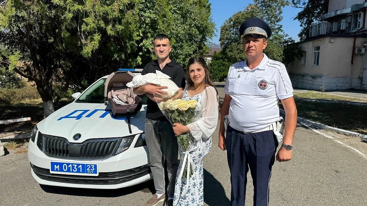 Новороссийский госавтоинспектор стал героем: помог роженице вовремя добраться до больницы