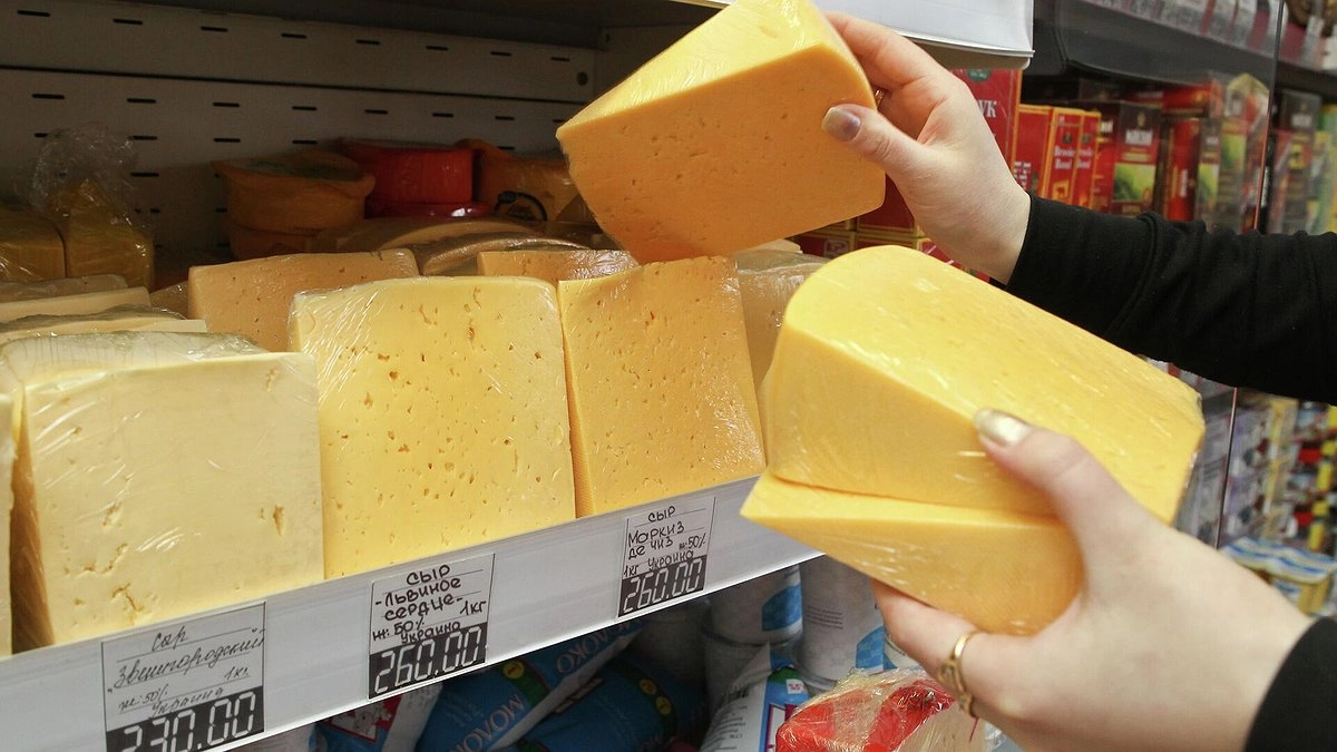 Не берите этот сыр даже по акции - он в черном списке": новое исследование Роскачества