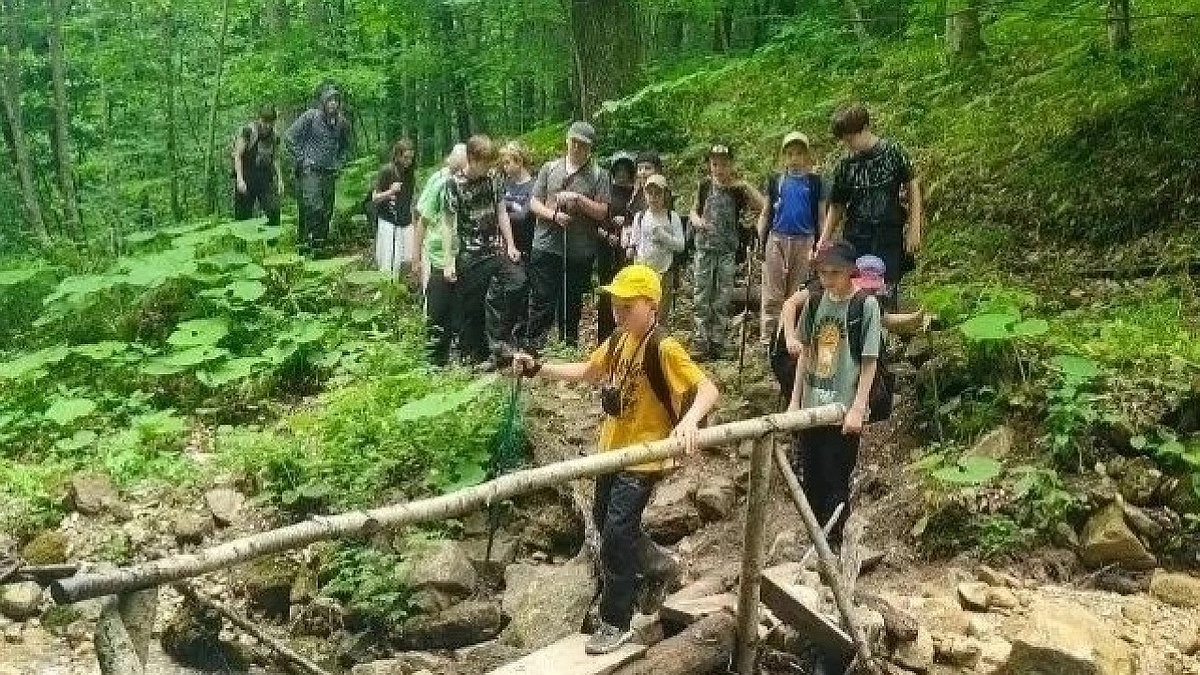 Более 3000 школьников Краснодара отправились в походы по Кубани за месяц