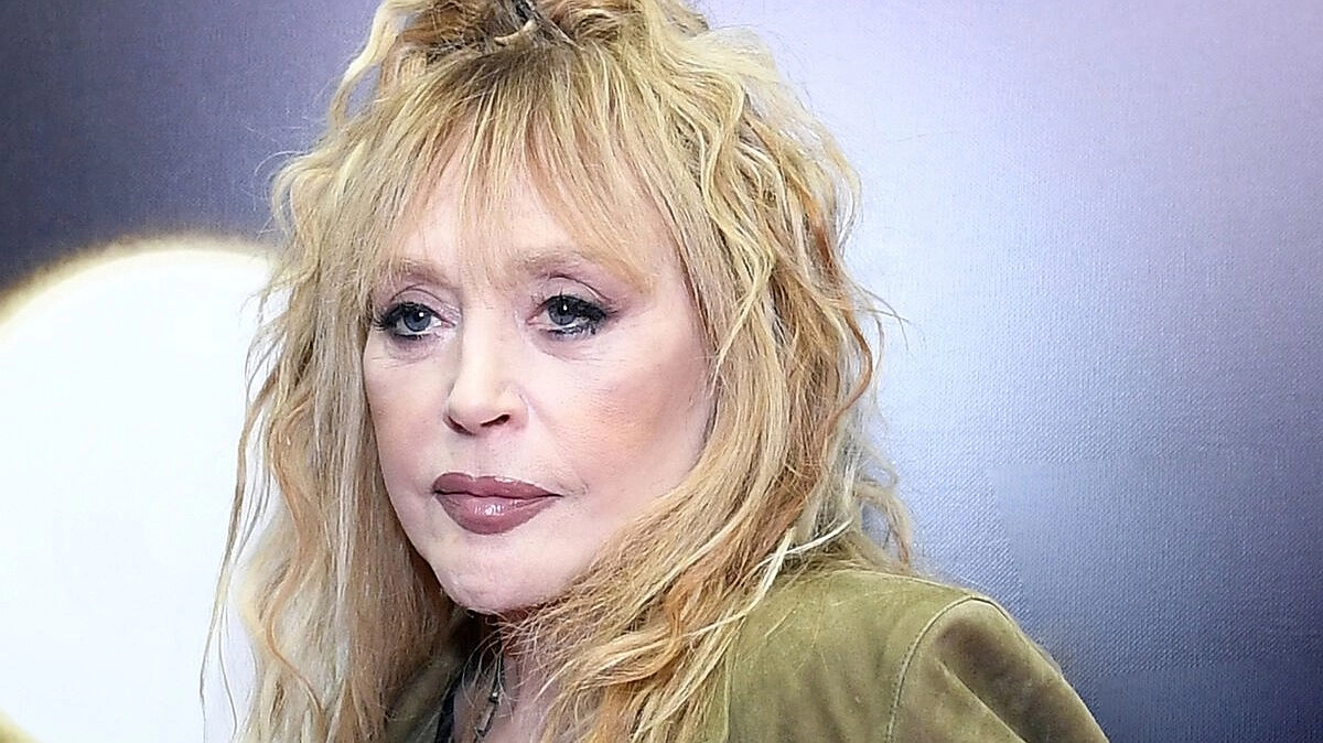 "Нужно валить": Пугачёва призывает коллег и знакомых уезжать из России