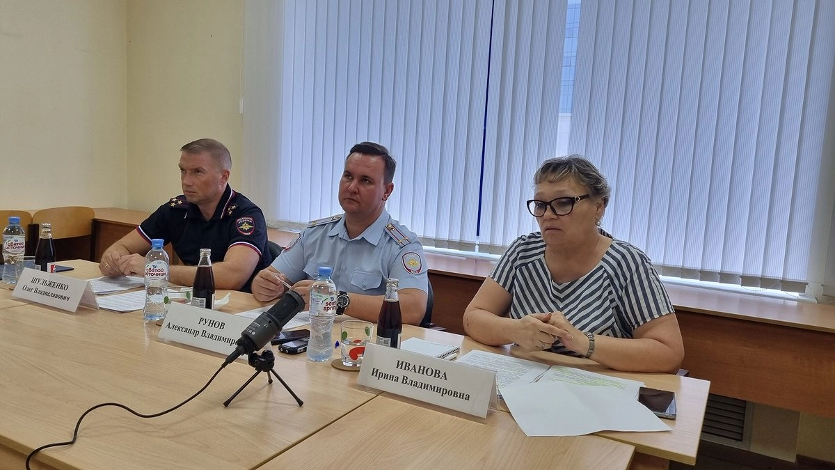 Как распознать, что близкий человек начал употреблять запрещенные вещества, и что делать, если увидели на улице закладчика?