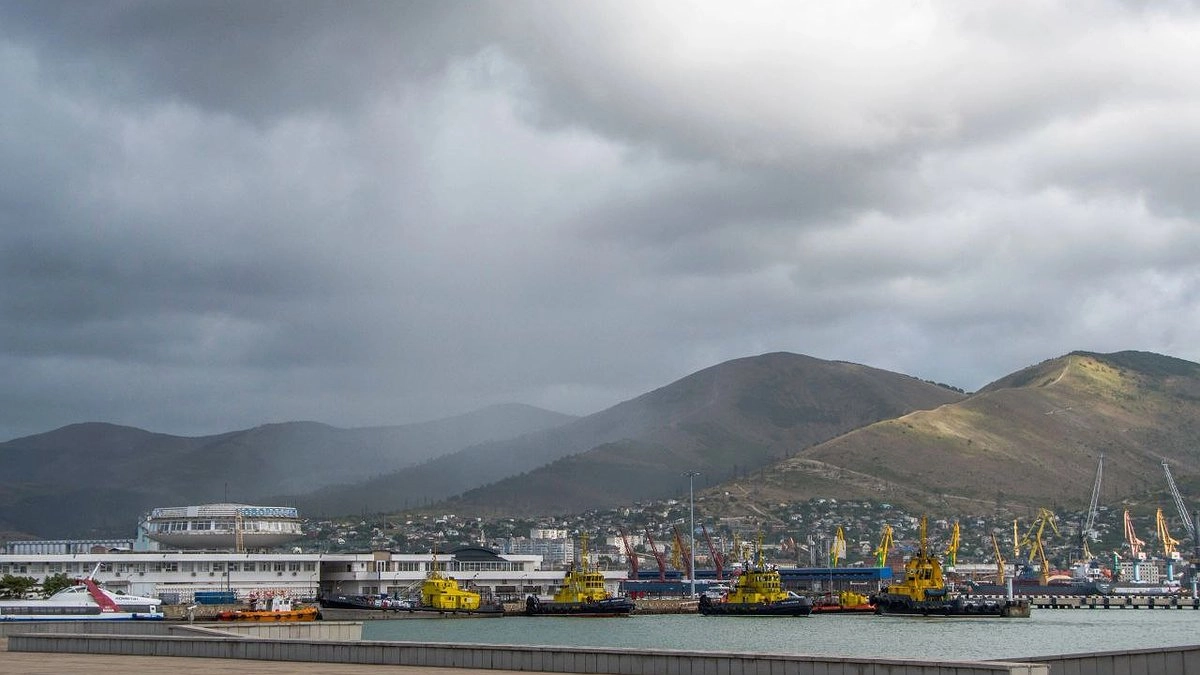 Главная картинка новости: В выходные на Черноморском побережье ожидаются дожди