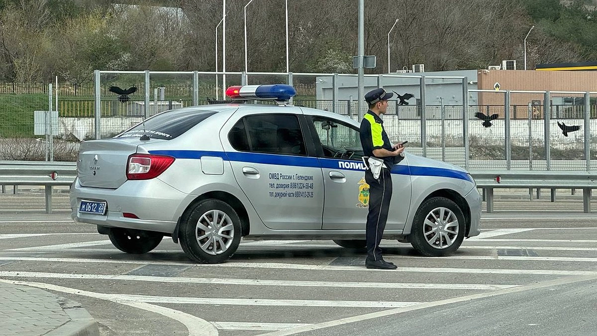 В Сочи в ходе масштабного рейда ГАИ выявили 76 нарушений, 5 подростков поймали на мотоциклах без прав