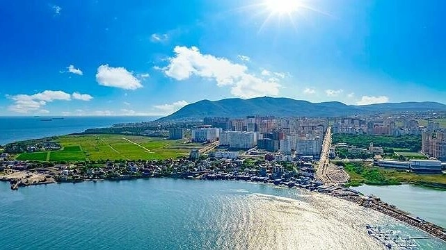 Вода у берегов Новороссийска опасно прогрелась