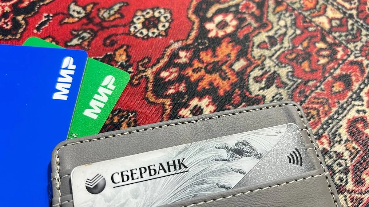 Держателям карты «Мир»: новые требования банков — как избежать блокировки после 9 Мая