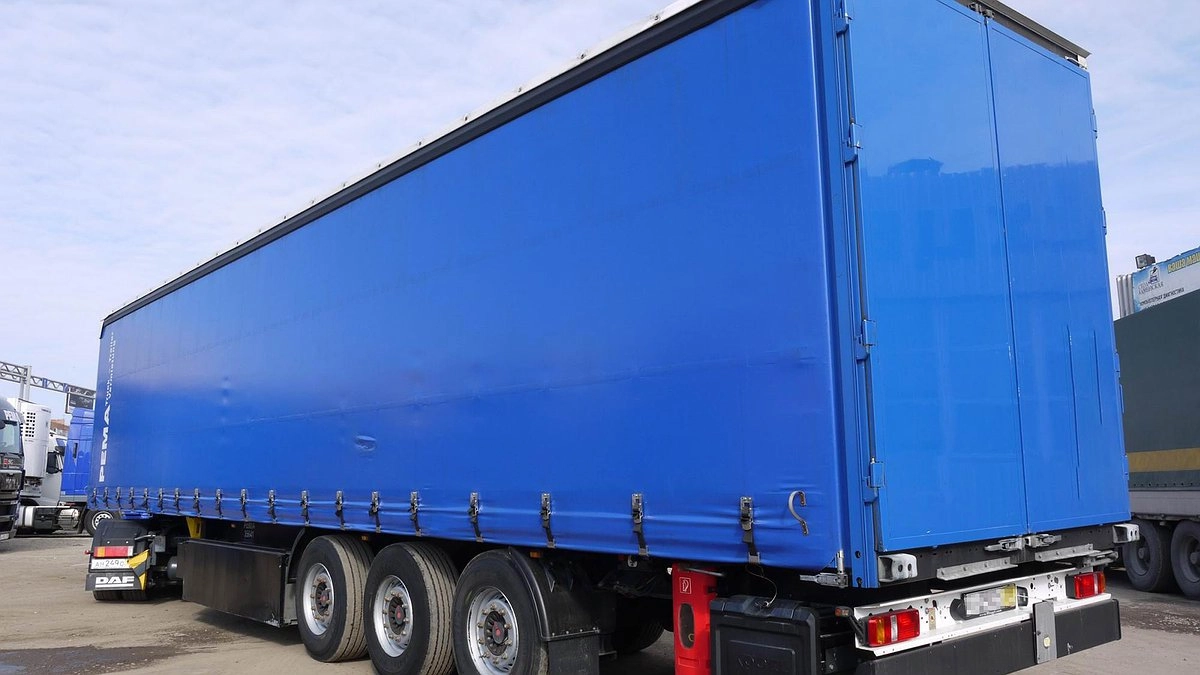 Главная картинка новости: Приставы, ловившие фуру по всей Кубани, задержали ее на пути в Новороссийск