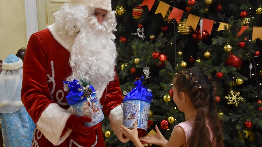 Главная картинка новости: Нет консервантам и кофе: 8 советов по выбору сладкого новогоднего подарка