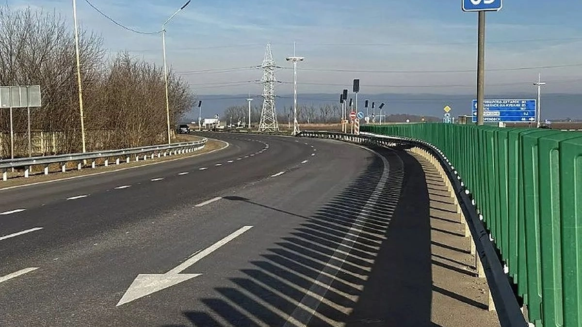 Главная картинка новости: Трасса Краснодар — Ейск обновляется: в Тимашевском районе завершён ремонт ключевых участков