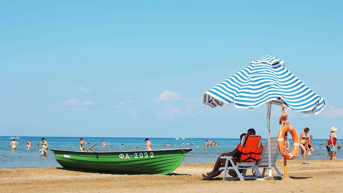 Пляжный отдых под угрозой: честные отзывы о проблемах Черного моря, о которых не пишут в рекламе