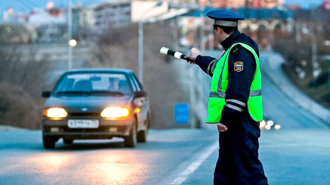 Главная картинка новости: Видеорегистратор, пленки на фарах и ошибки двигателя: ГИБДД планирует расширить перечень технических неисправностей