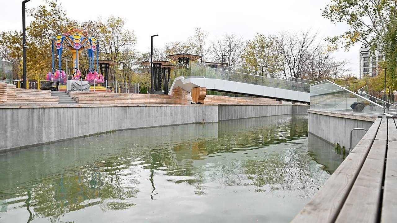 Главная картинка новости: Для ремонта набережной Адмирала Серебрякова и парка Фрунзе после урагана потратят 18,5 миллионов