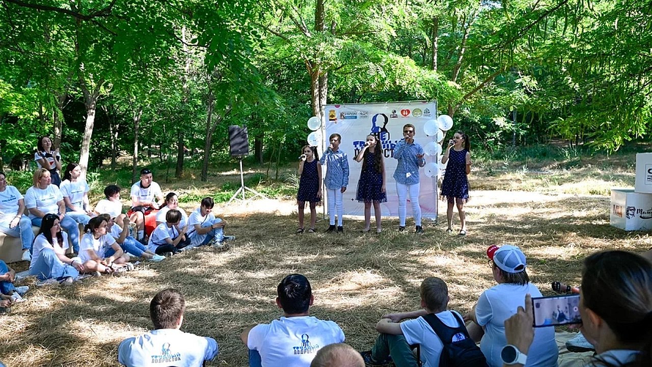 Главная картинка новости: Проект «(Не)трудный подросток-2023» стартовал в Новороссийске