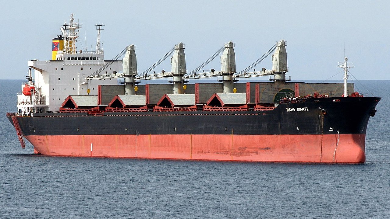 Главная картинка новости: Иностранного капитана оштрафовали во время следования в порт Новороссийск. Что случилось?