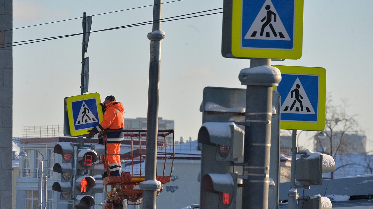 Главная картинка новости: Новые «зебры», знаки и «лежаки». Автолюбителей Новороссийска ждут изменения на дорогах