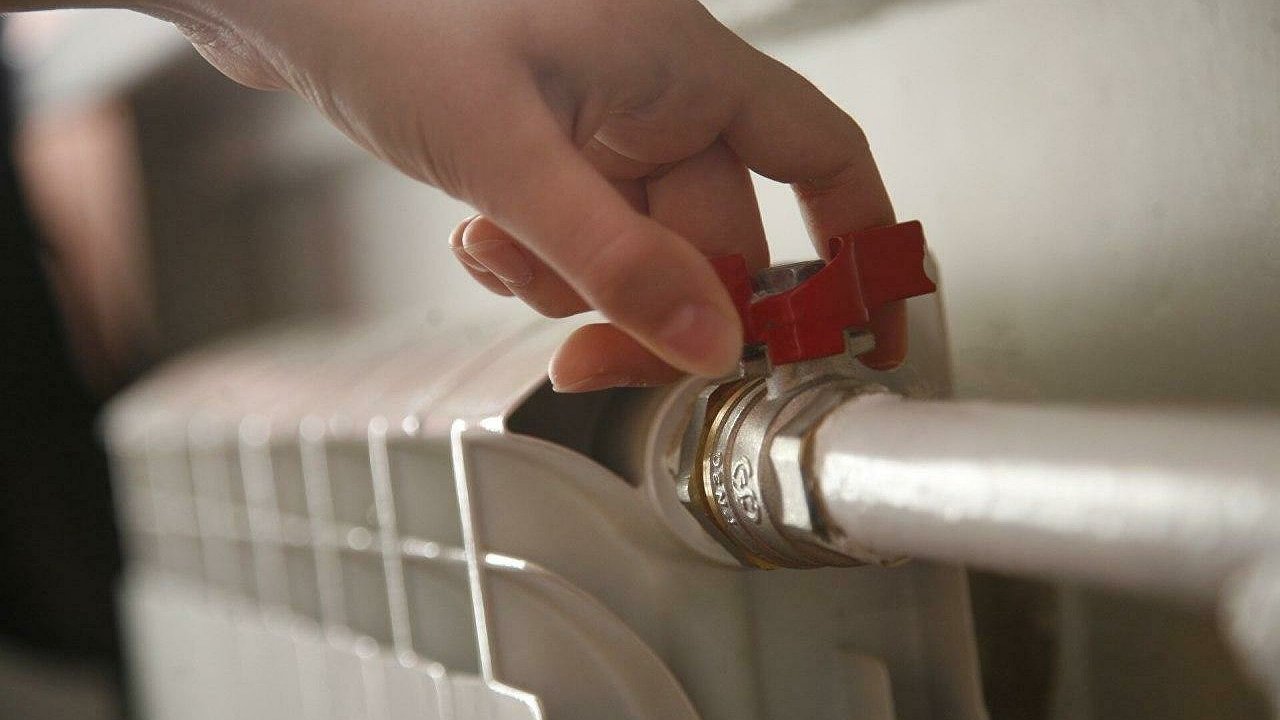 Главная картинка новости: 50 миллионов рублей потратят на подготовку Новороссийска к отопительному сезону