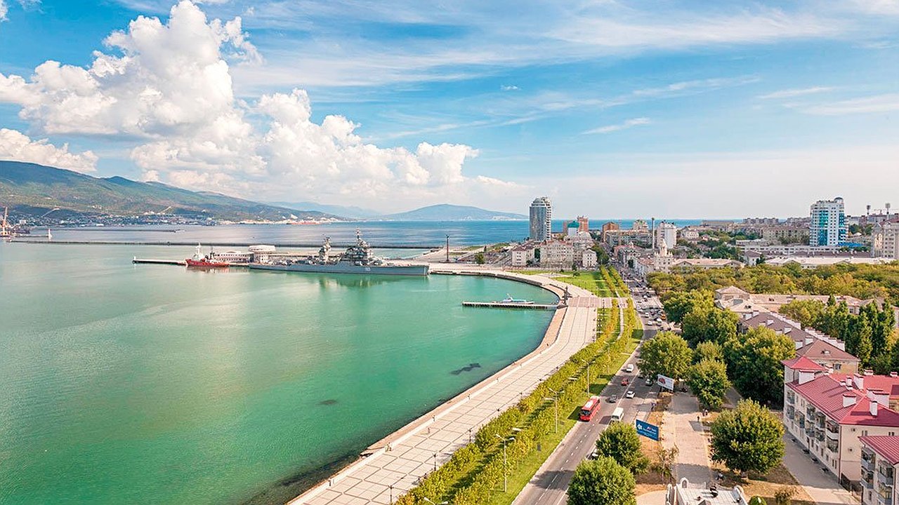 Главная картинка новости: Новороссийской набережной больше не будет страшна погода