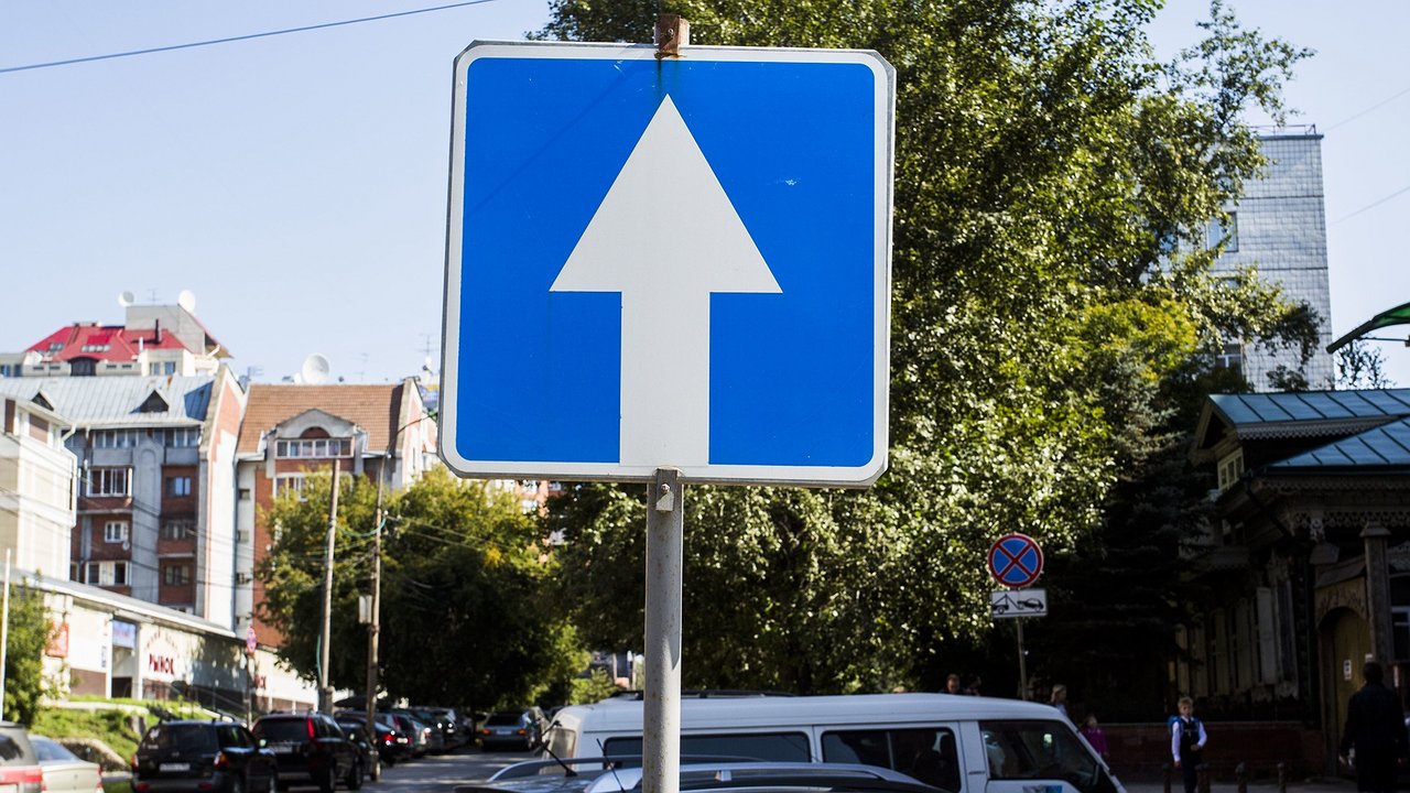 Главная картинка новости: В Новороссийске движение по улице Грибоедова сделают односторонним