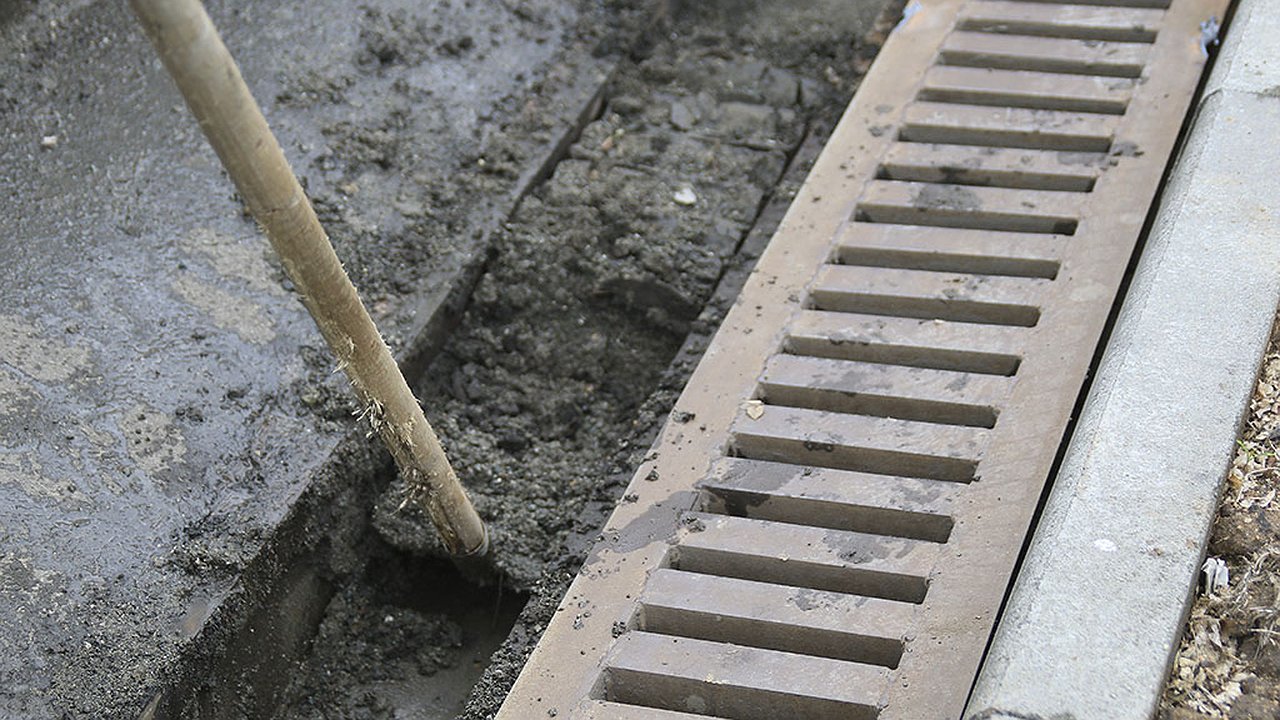 Главная картинка новости: В Новороссийске в двух местах обустроят новые ливнеперехваты