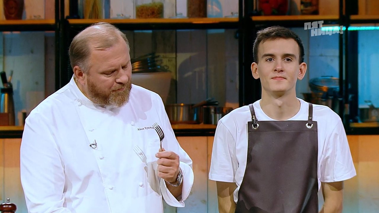 Главная картинка новости: «Сходи — подучись»: Ивлев оценил блюдо новороссийца на шоу «Молодые ножи»