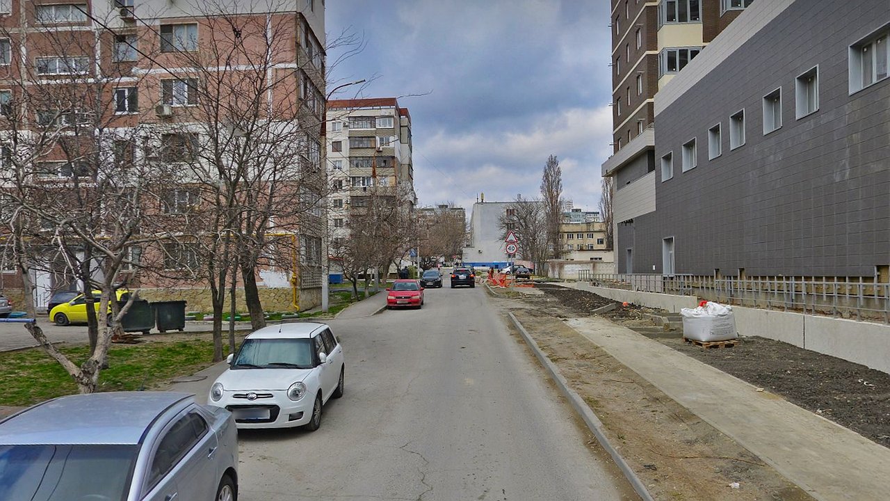 Главная картинка новости: «Остановка запрещена» на Шевченко и парковки около пляжей: какие изменения ждут автолюбителей Новороссийска