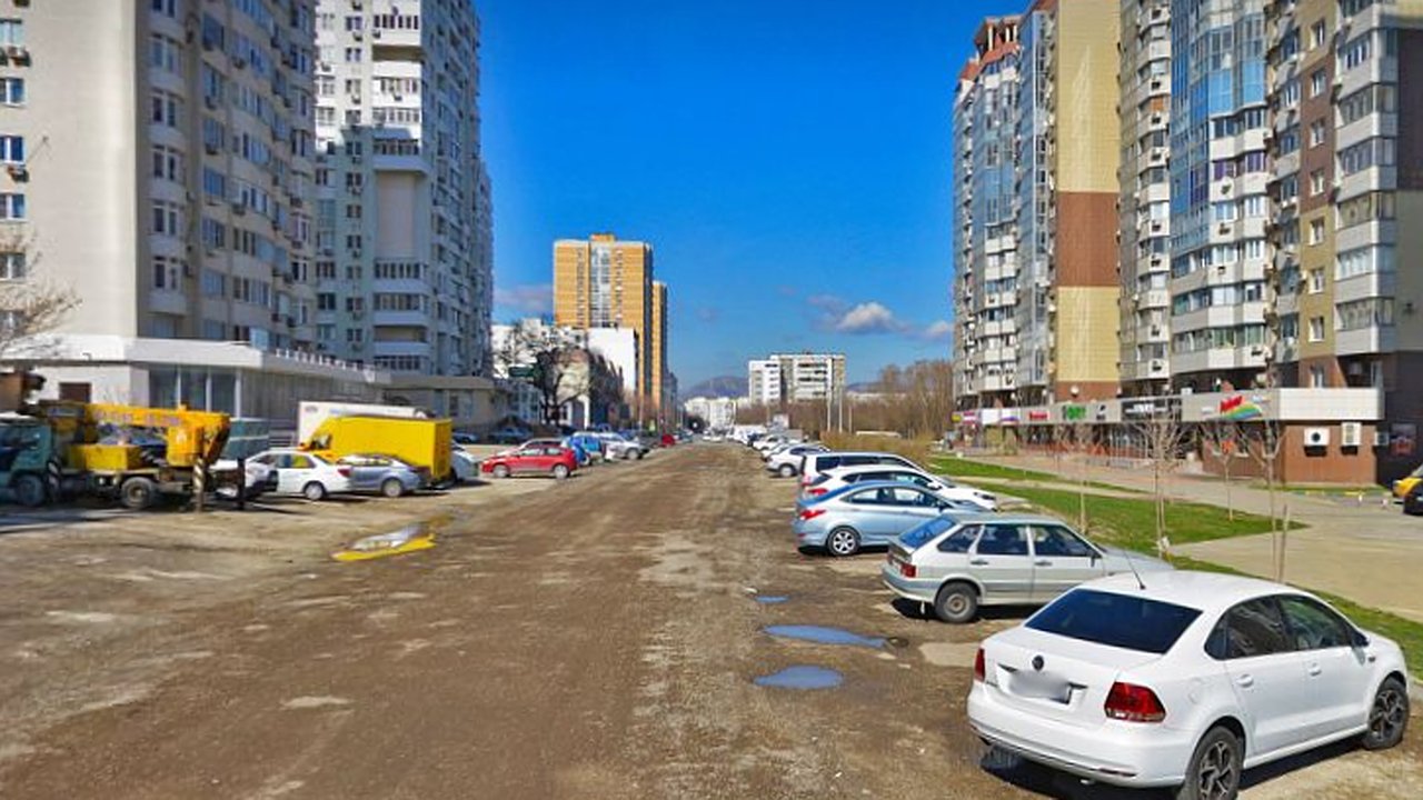 Главная картинка новости: До конца года в Новороссийске отремонтируют улицы Пионерскую и Чапаева