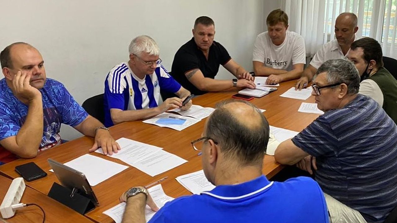 Главная картинка новости: В Приморском и Восточном районе Новороссийска хотят построить футбольные поля